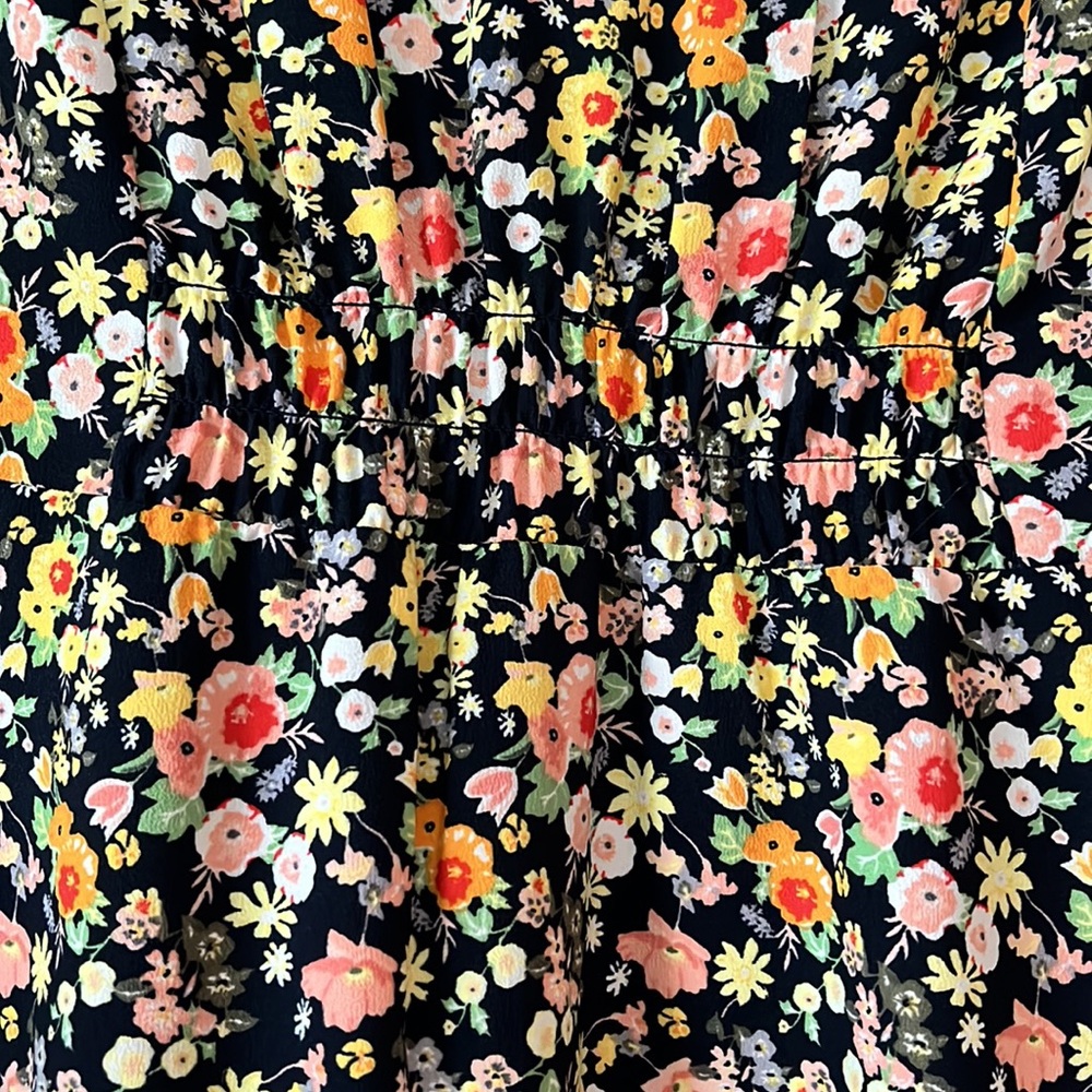 Floral midi v-neck dress - Picture 2 of 5